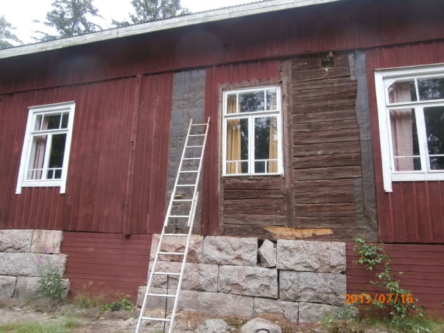Julkisivulaudoituksen kunnostusta 2