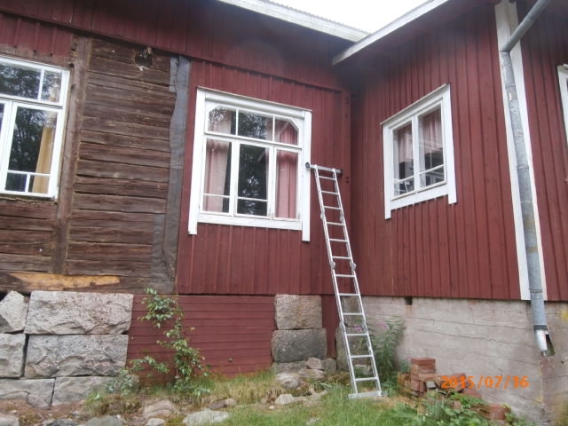 Julkisivulaudoituksen kunnostusta 3