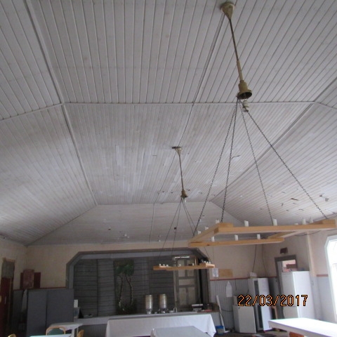 Vanhaa salin kattoa 9